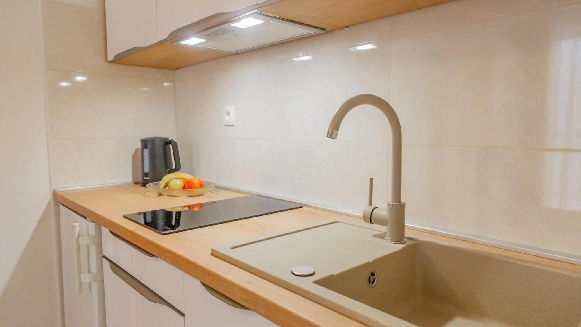 Baska Voda Apartments - Steps From The Beach, Free Parking, Central Location 외부 사진