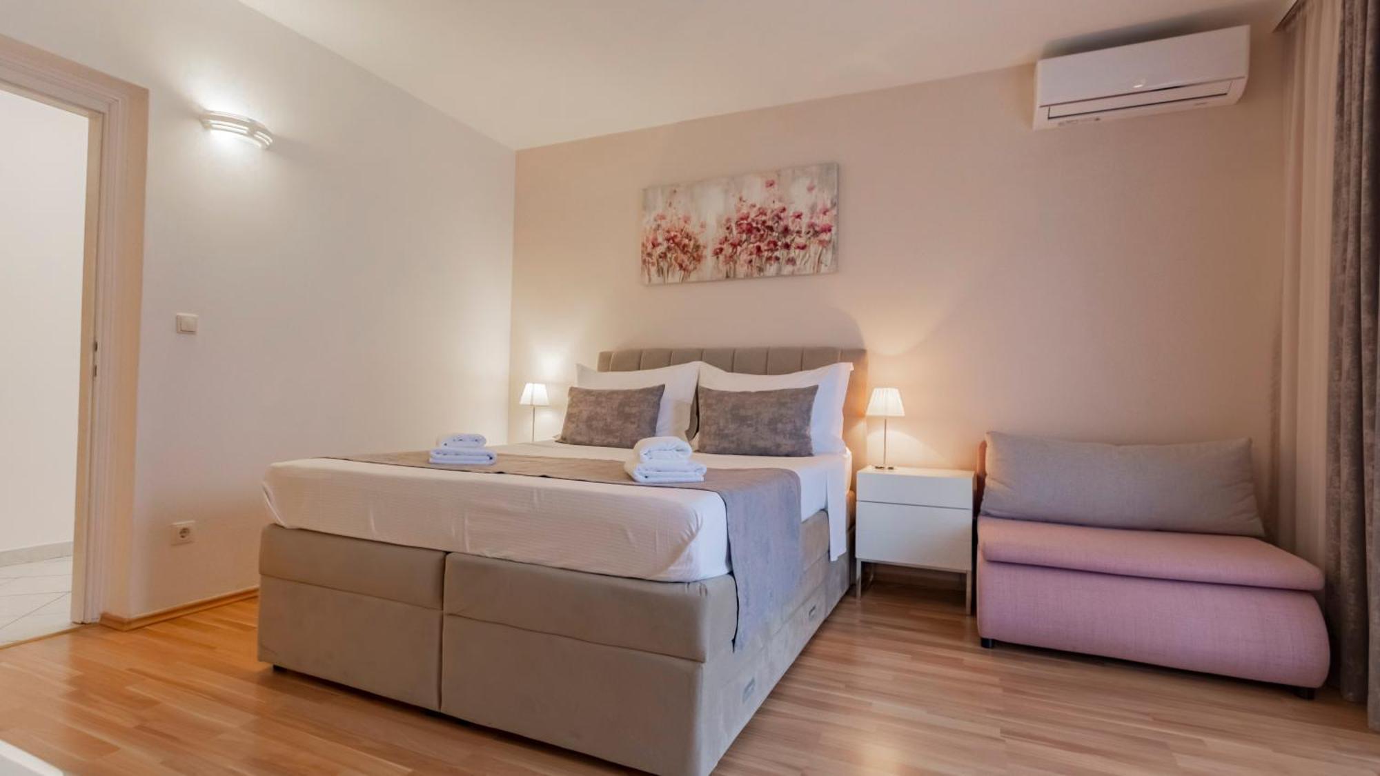 Baska Voda Apartments - Steps From The Beach, Free Parking, Central Location 외부 사진