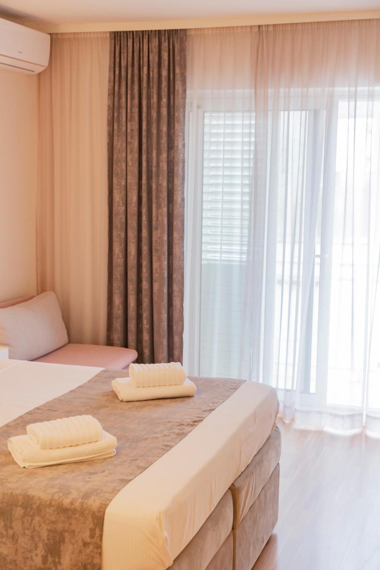 Baska Voda Apartments - Steps From The Beach, Free Parking, Central Location 외부 사진